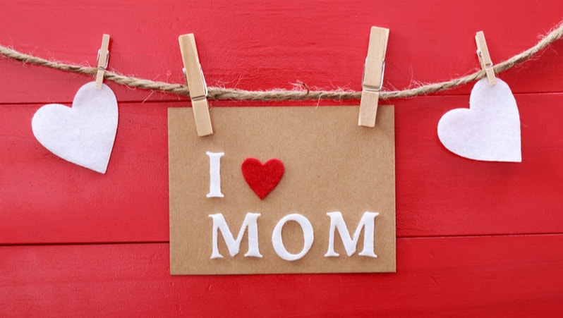 PictureI heart Mom Free Shipping on All Orders placed in March